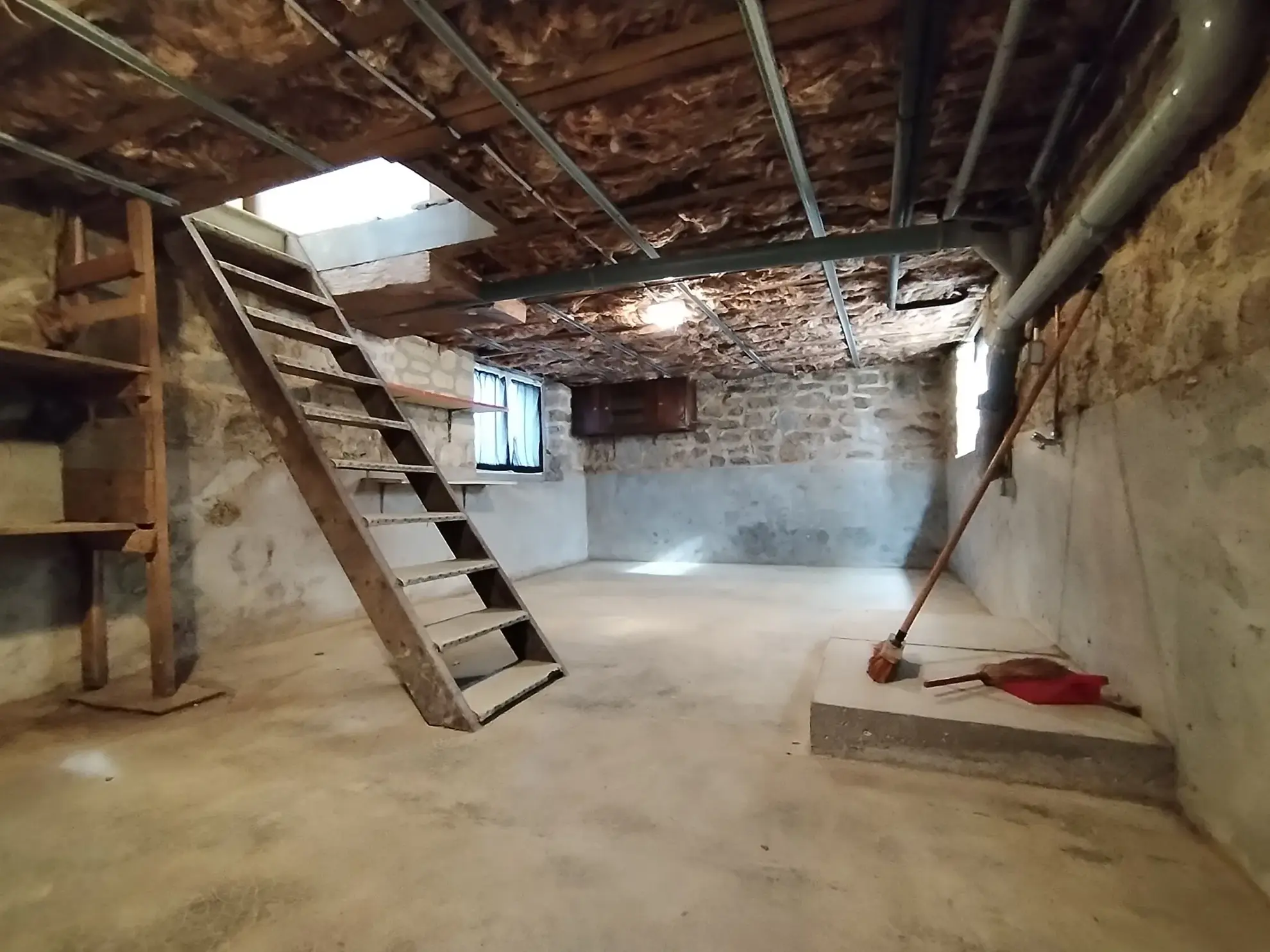 Maison 3 pièces de 55 m² à Lécousse, environnement calme, potentiel d’extension 