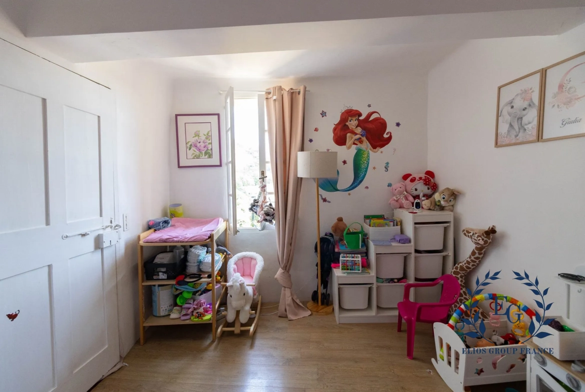 Maison en pierre à vendre à Barjols, 62 m², jardin et vue dégagée 