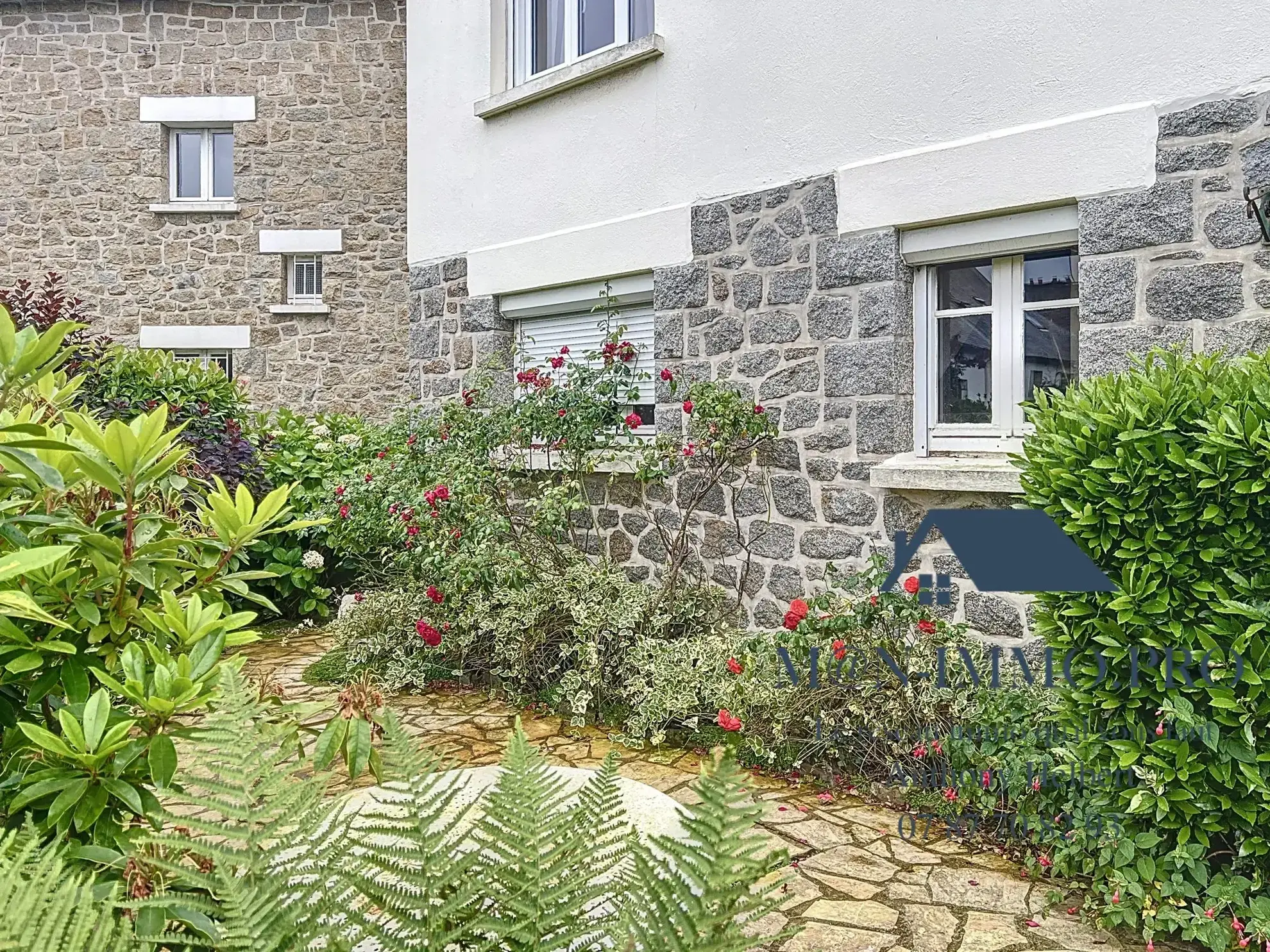 Maison mitoyenne à Saint-Brieuc - Quartier Saint Michel, rénovable, idéalement située 
