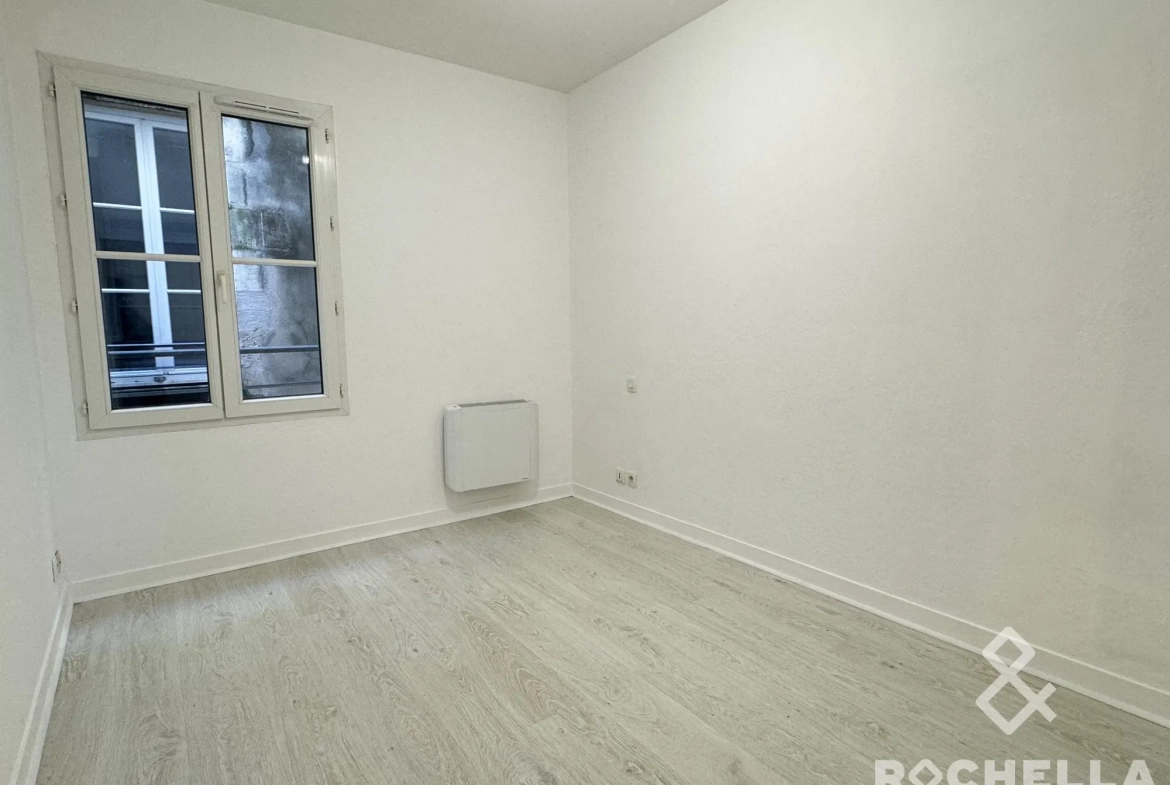 Appartement 2 pièces à vendre à Rochefort, centre-ville - Cave et faible charges 