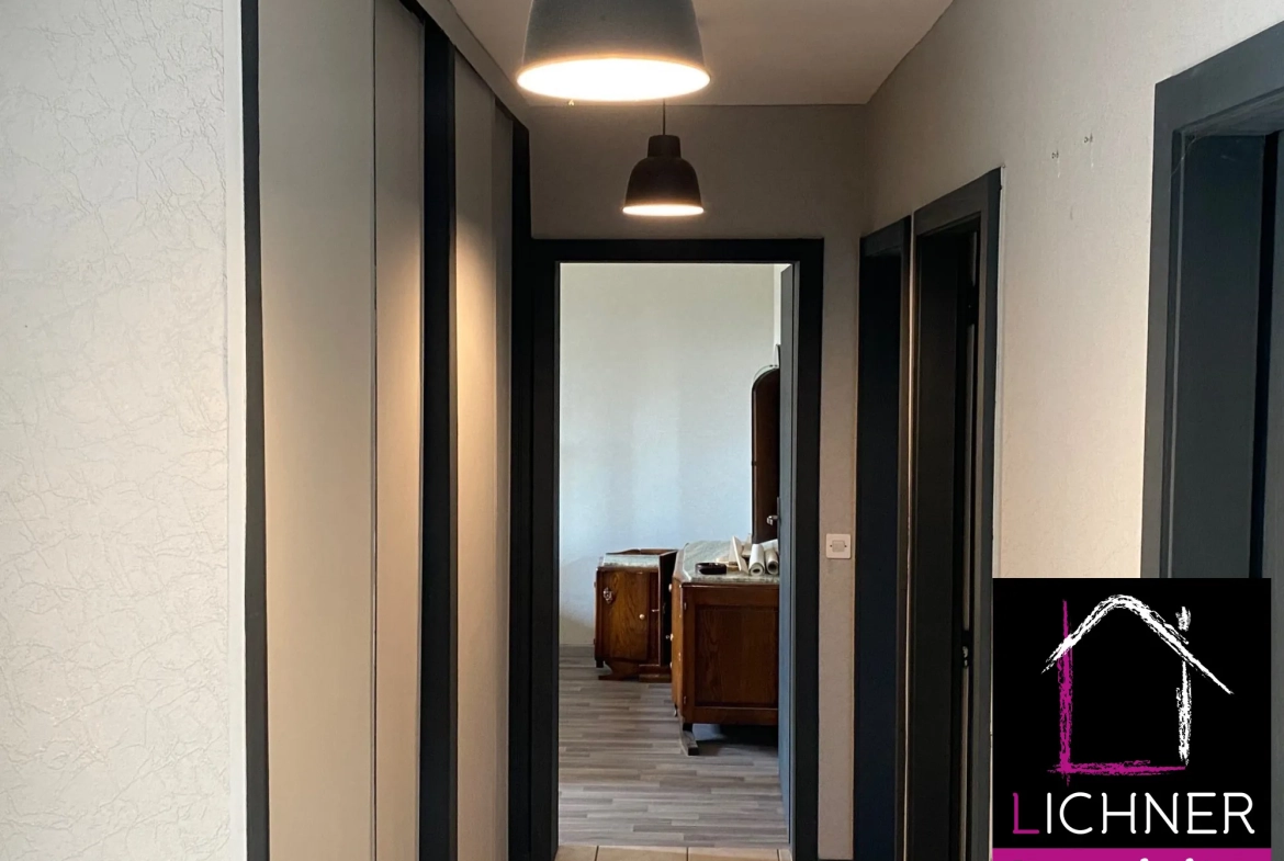 Appartement F2 de 61 m² à Forbach avec parking, cave et balcons 