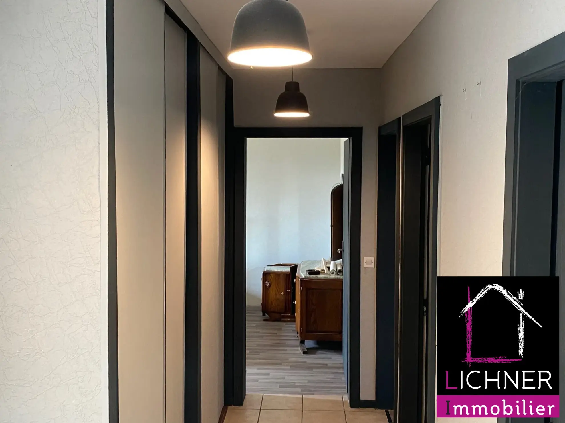 Appartement F2 de 61 m² à Forbach avec parking, cave et balcons 