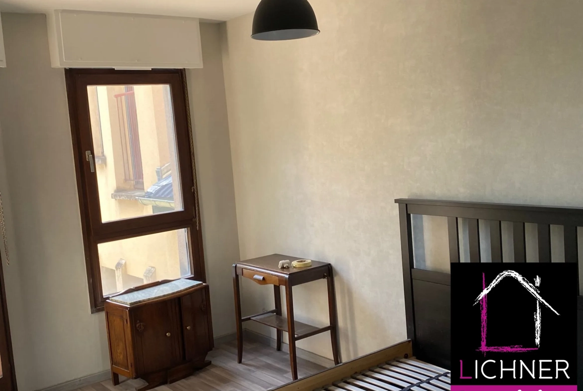 Appartement F2 de 61 m² à Forbach avec parking, cave et balcons 