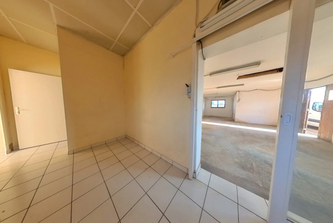 Maison à rénover de 96 m² au Cheix-sur-Morge, projet personnalisé à créer 