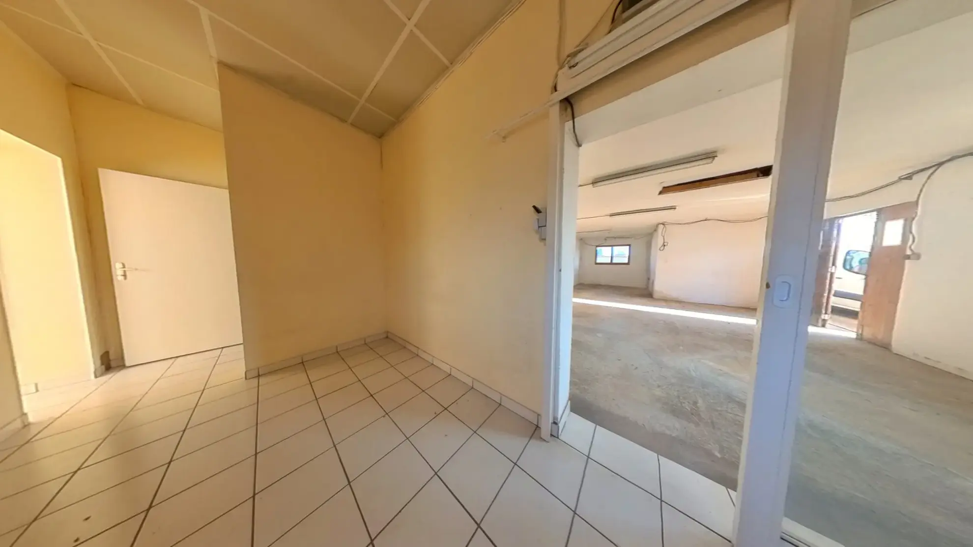 Maison à rénover de 96 m² au Cheix-sur-Morge, projet personnalisé à créer 