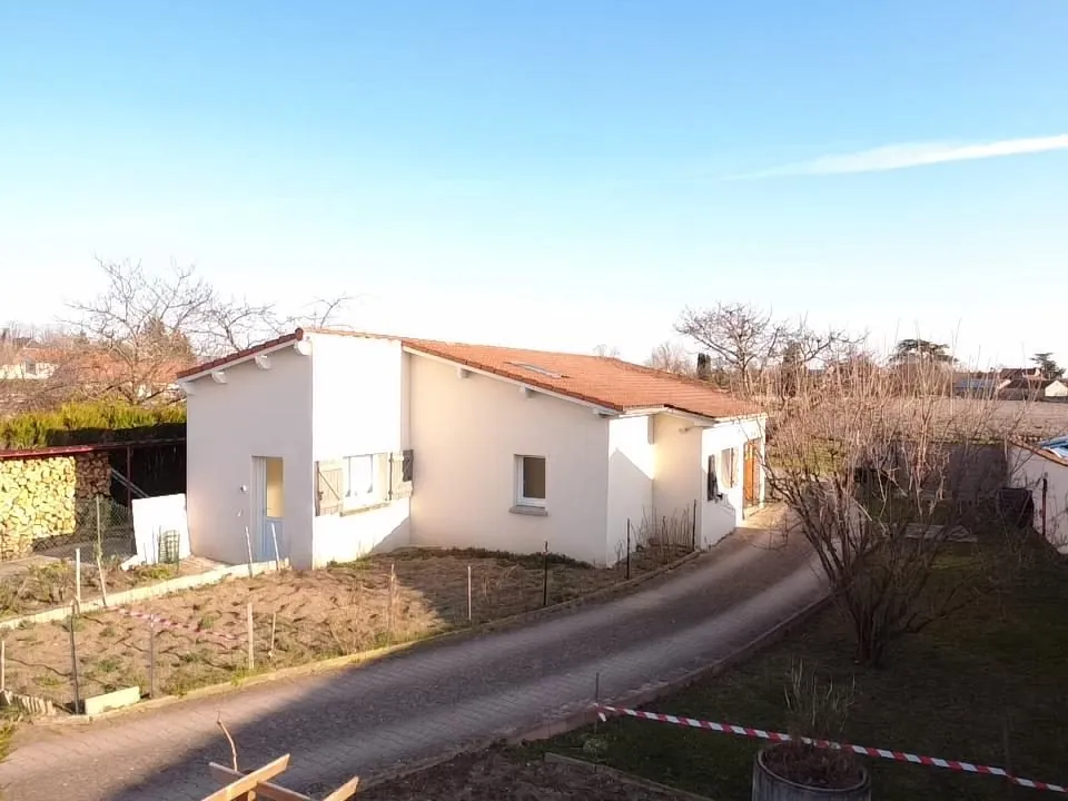 Maison à rénover de 96 m² au Cheix-sur-Morge, projet personnalisé à créer 