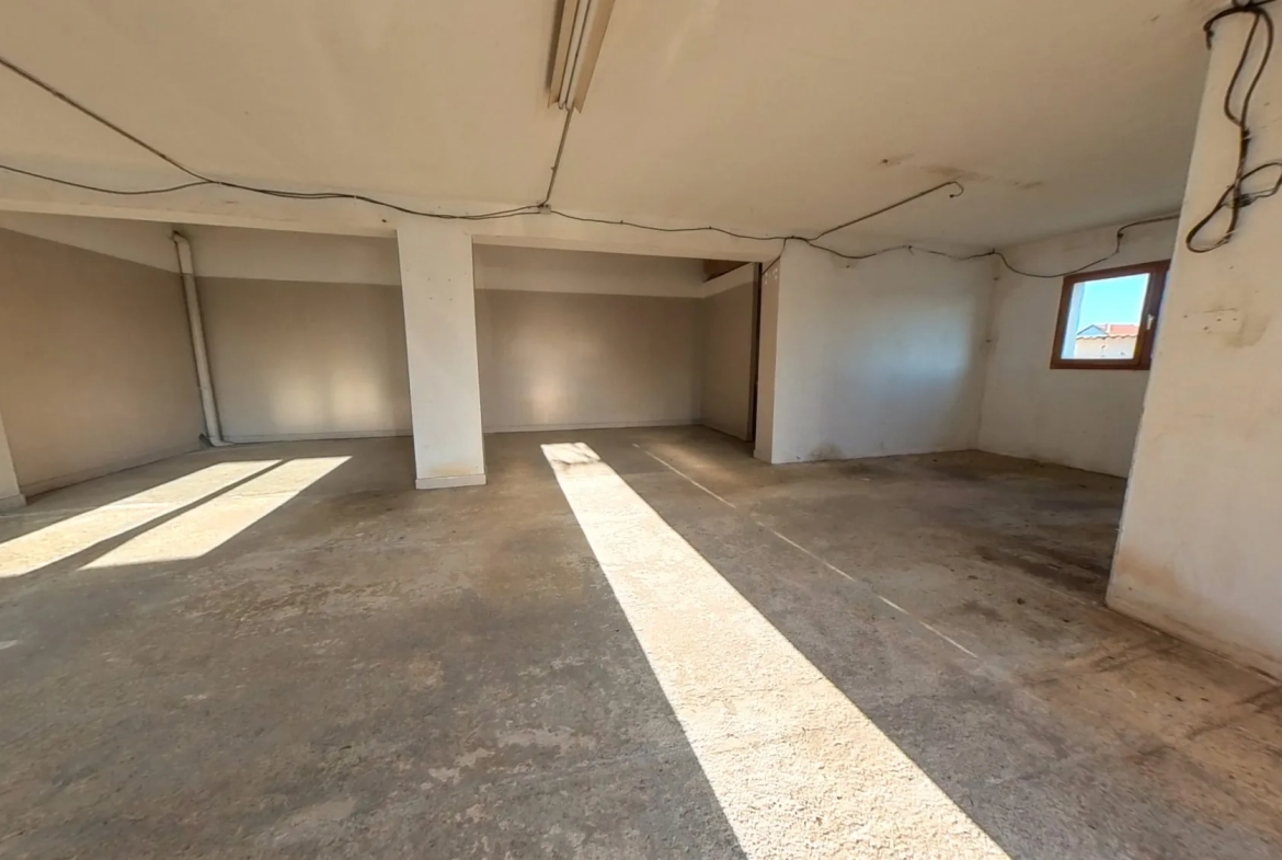 Maison à rénover de 96 m² au Cheix-sur-Morge, projet personnalisé à créer 