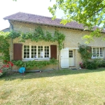 Maison à vendre à Montcresson : Longère en meulière de 138 m² avec terrain arboré