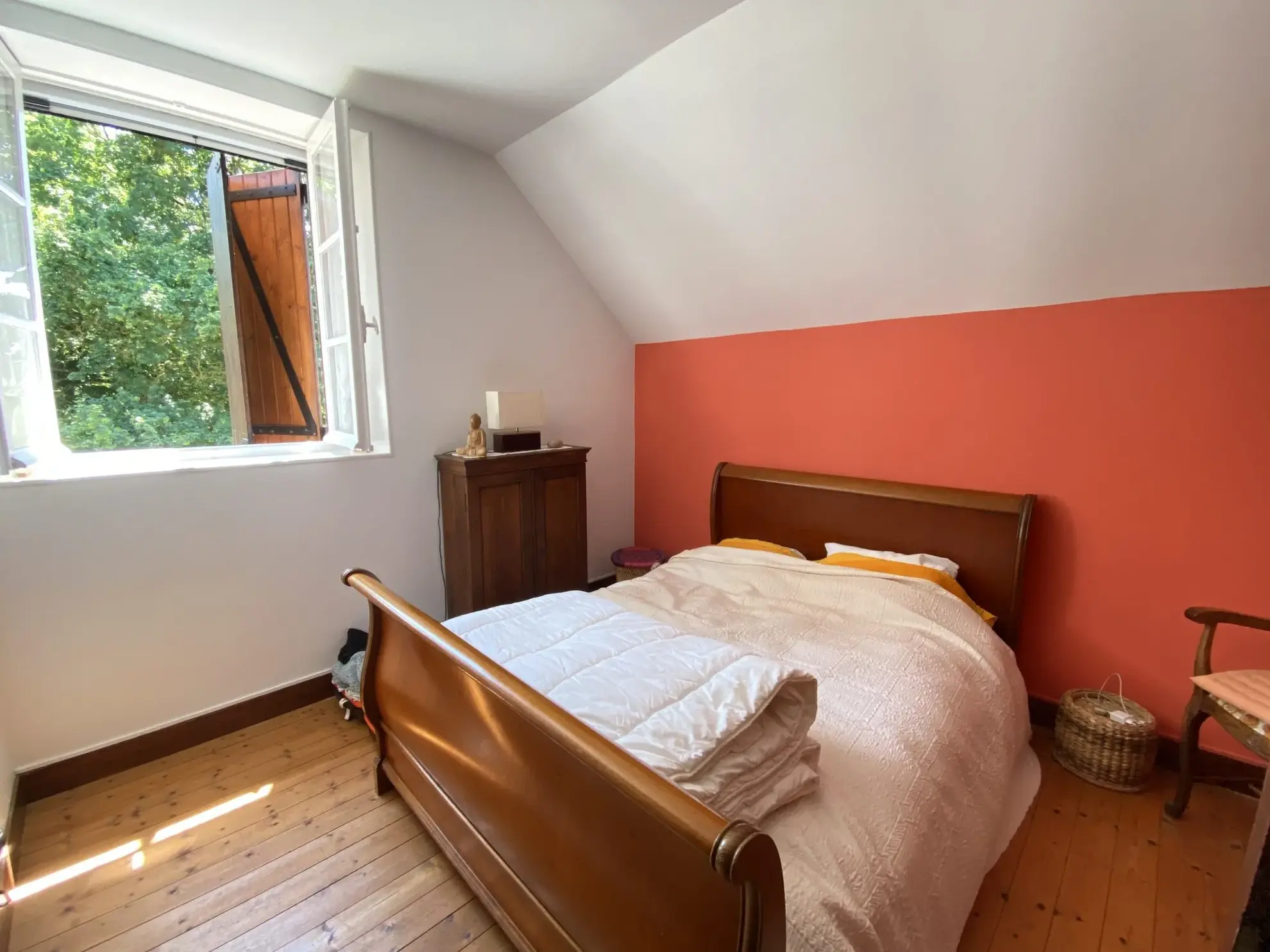 Maison à vendre à Montcresson : Longère en meulière de 138 m² avec terrain arboré 