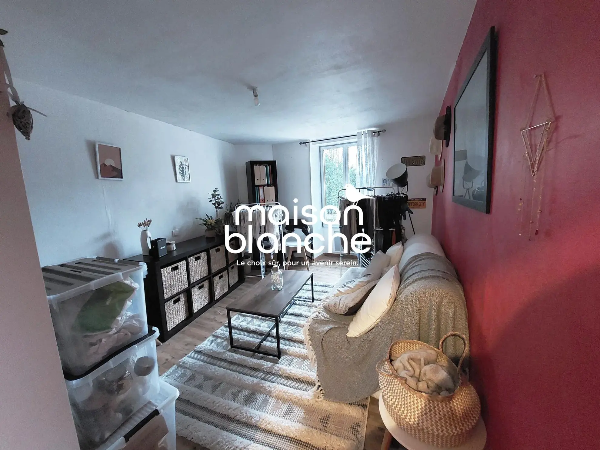 chambre ou bureau Maison à vendre à Champdeniers-Saint-Denis avec garage et cour 
