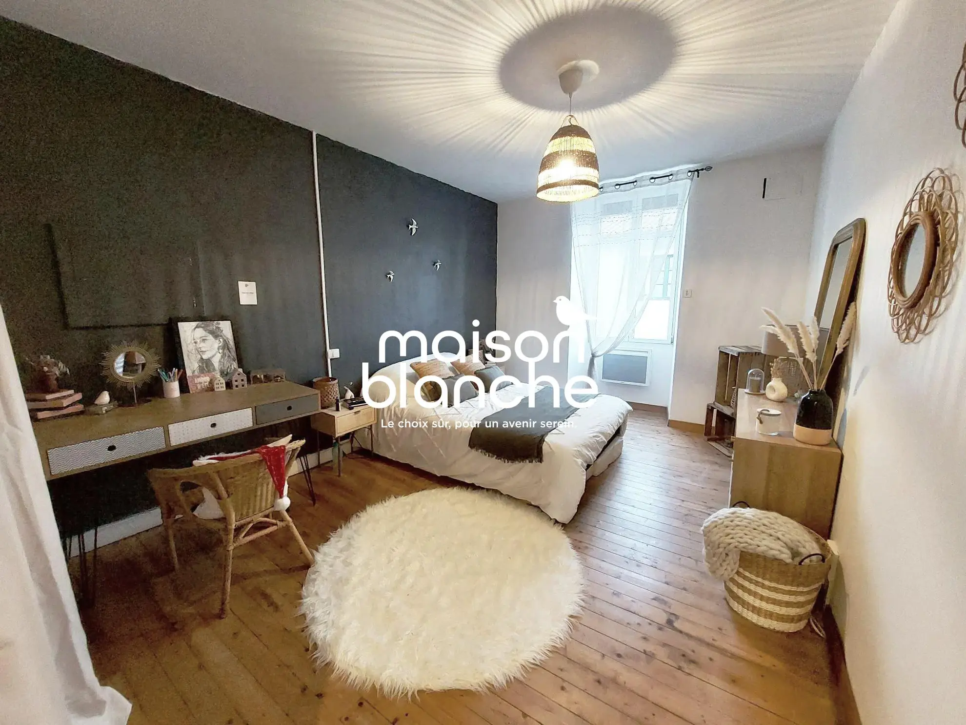 Chambre Maison à vendre à Champdeniers-Saint-Denis avec garage et cour 