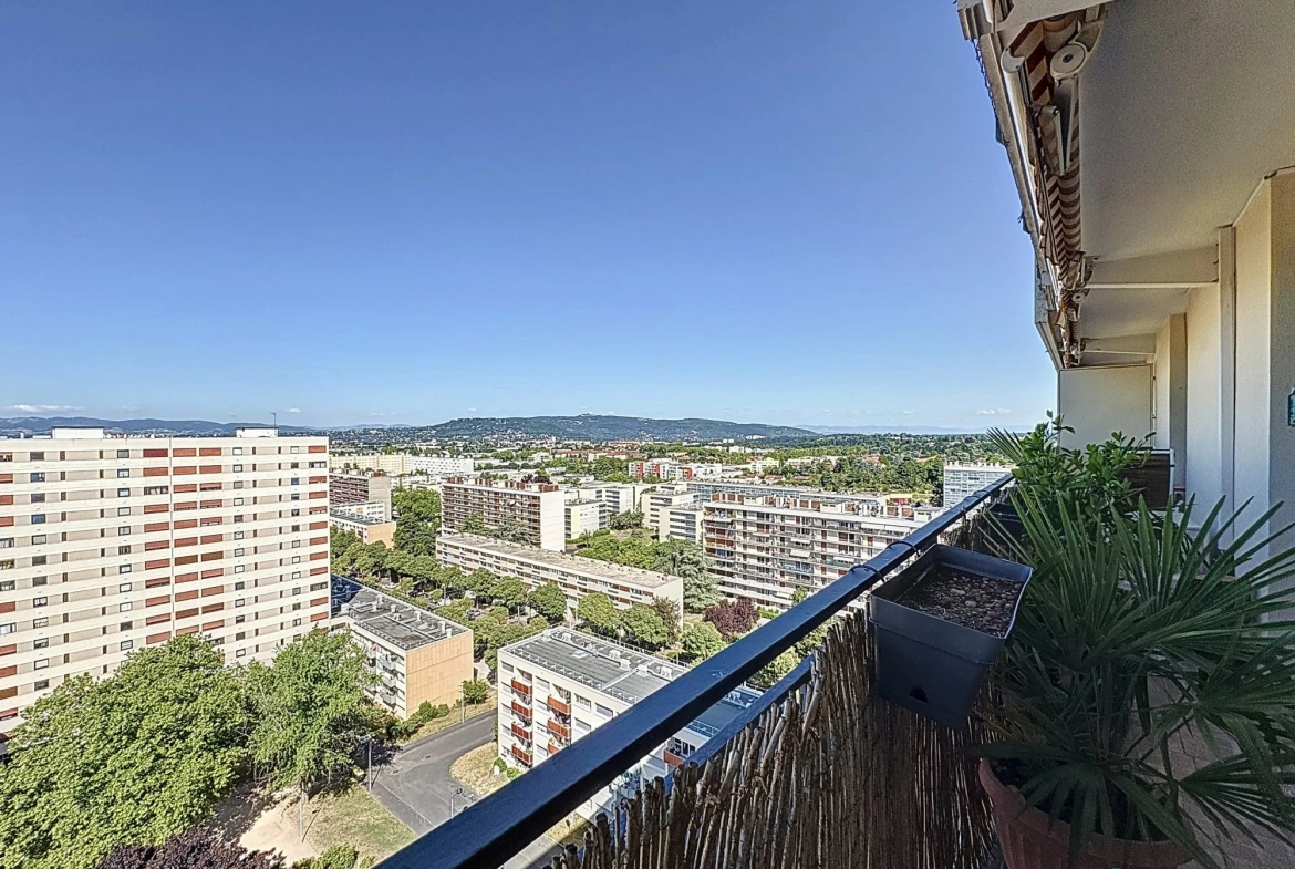 Appartement T4 avec vue panoramique à Rillieux-la-Pape - 70 m² 