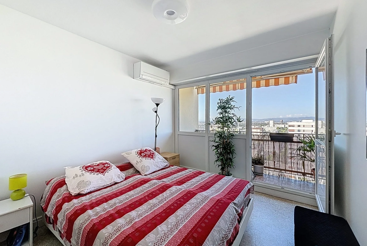 Appartement T4 avec vue panoramique à Rillieux-la-Pape - 70 m² 