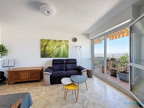 Appartement T4 avec vue panoramique à Rillieux-la-Pape - 70 m²