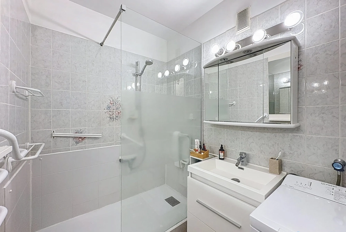 Appartement T4 avec vue panoramique à Rillieux-la-Pape - 70 m² 