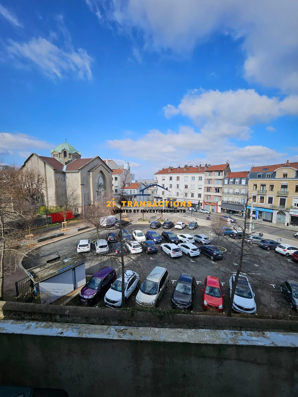 Appartement T2 meublé avec balcon à vendre à Saint-Étienne proche Châteaucreux 