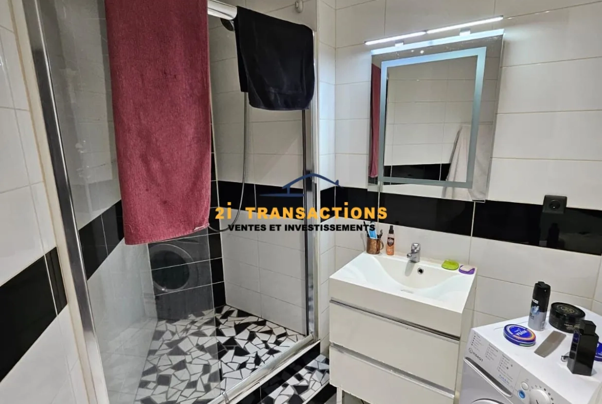 Appartement T2 meublé avec balcon à vendre à Saint-Étienne proche Châteaucreux 