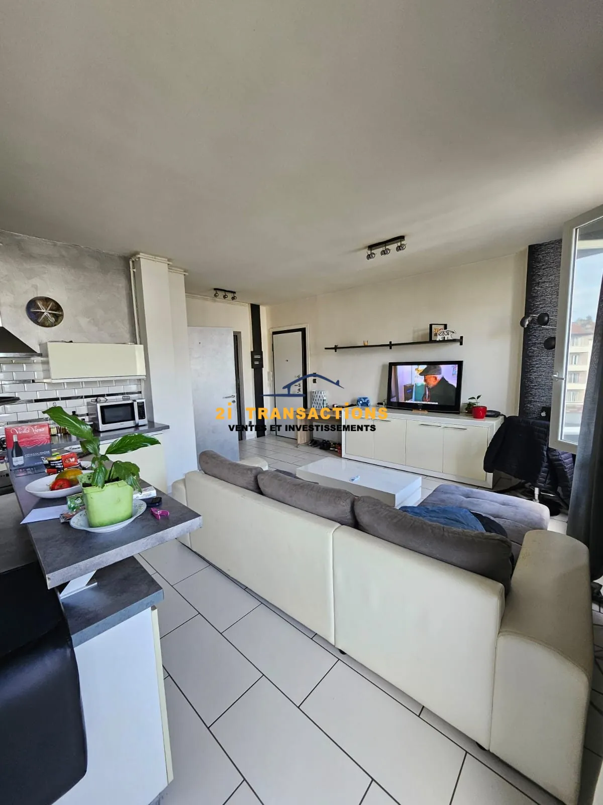 Appartement T2 meublé avec balcon à vendre à Saint-Étienne proche Châteaucreux 