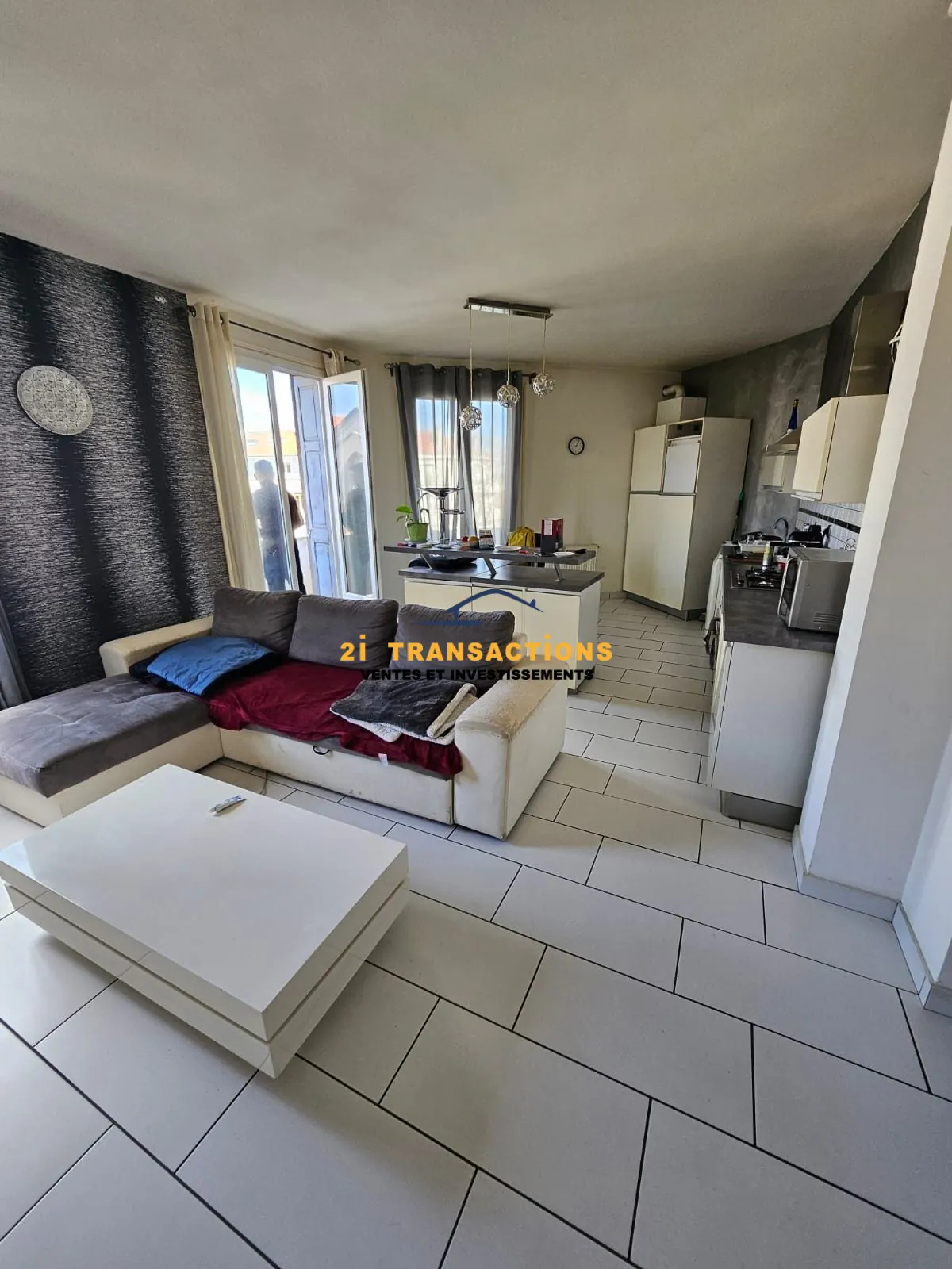 Appartement T2 meublé avec balcon à vendre à Saint-Étienne proche Châteaucreux 