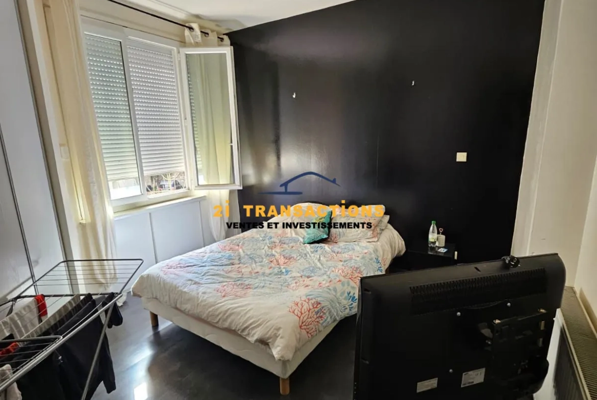 Appartement T2 meublé avec balcon à vendre à Saint-Étienne proche Châteaucreux 
