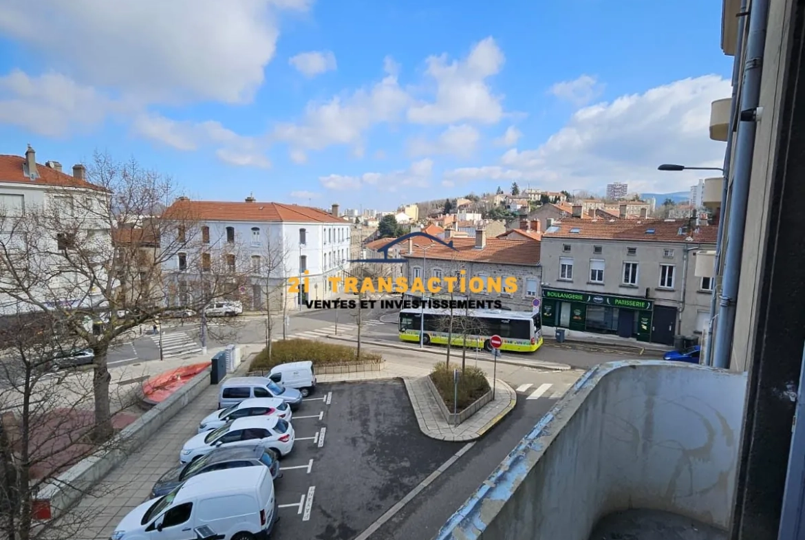 Appartement T2 meublé avec balcon à vendre à Saint-Étienne proche Châteaucreux 