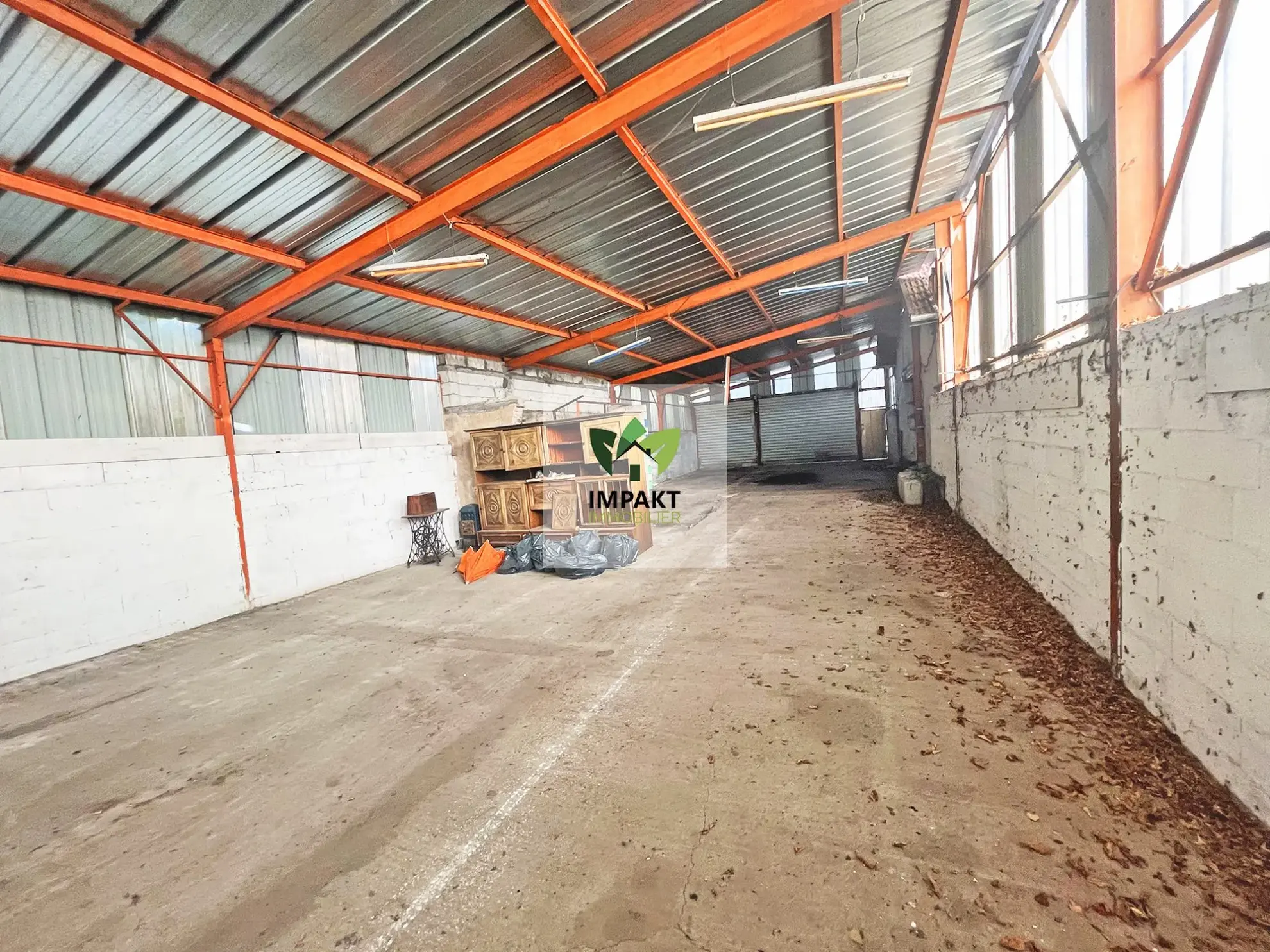 Maison à rénover avec grand garage et potentiel professionnel à Ronchamp 