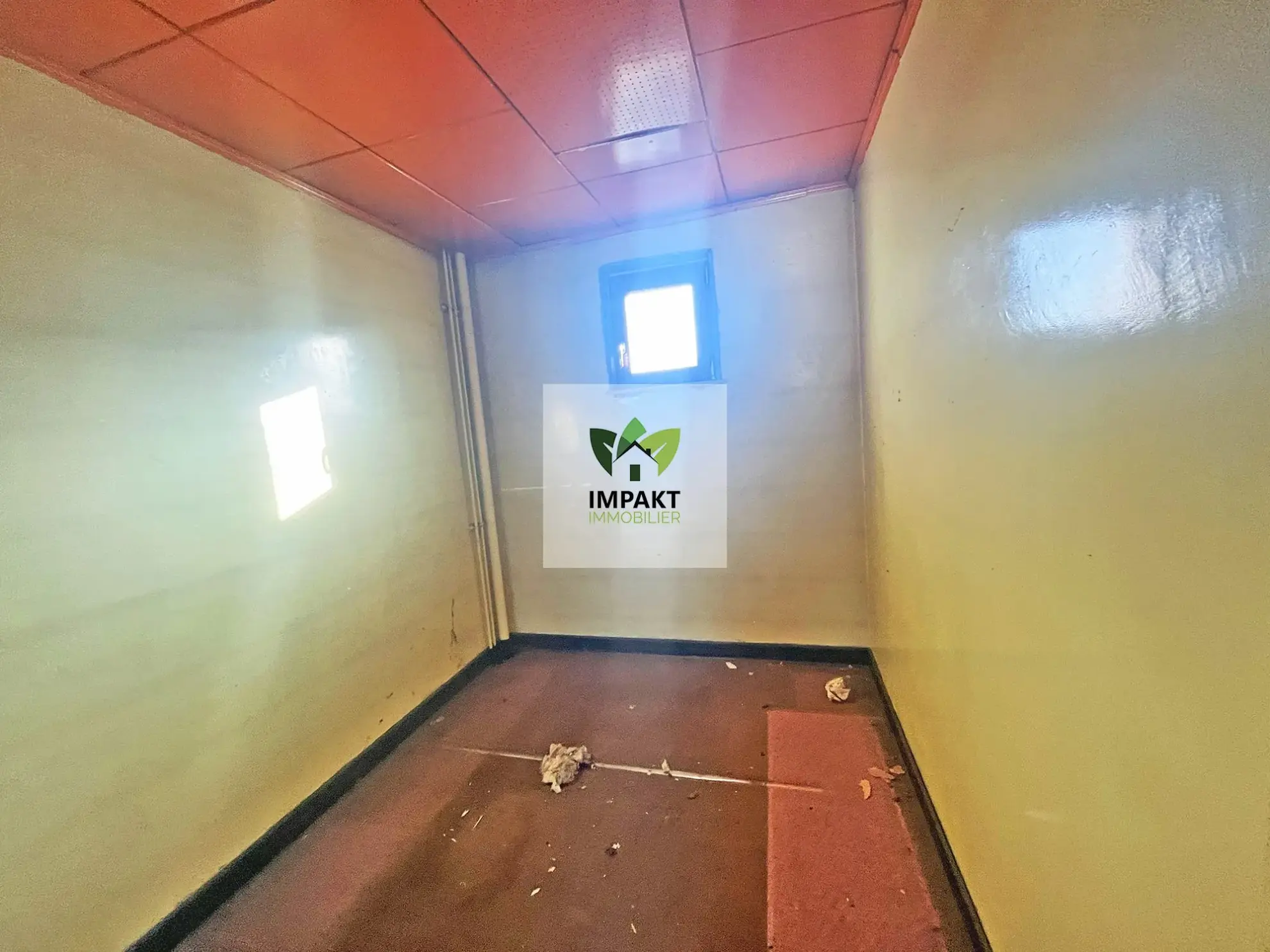 Maison à rénover avec grand garage et potentiel professionnel à Ronchamp 