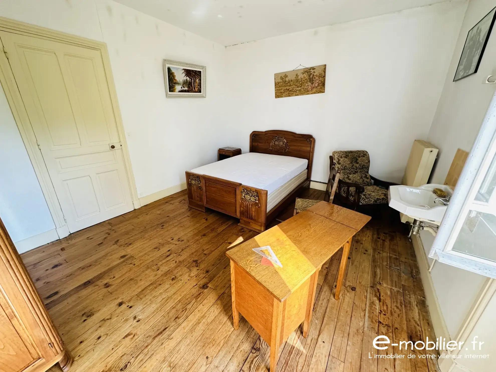 Maison avec appartement indépendant à Charlieu – Grand potentiel et terrain constructible 
