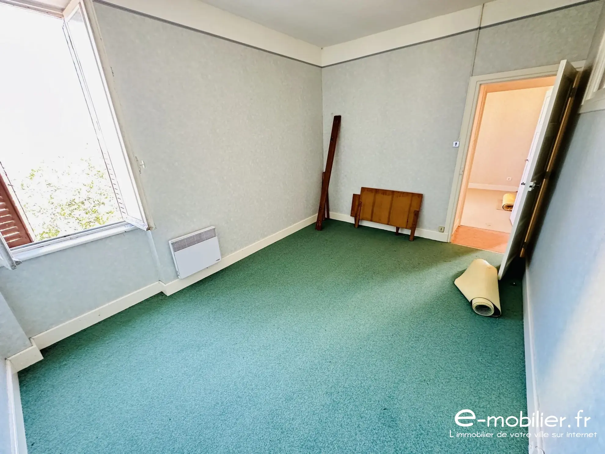 Maison avec appartement indépendant à Charlieu – Grand potentiel et terrain constructible 