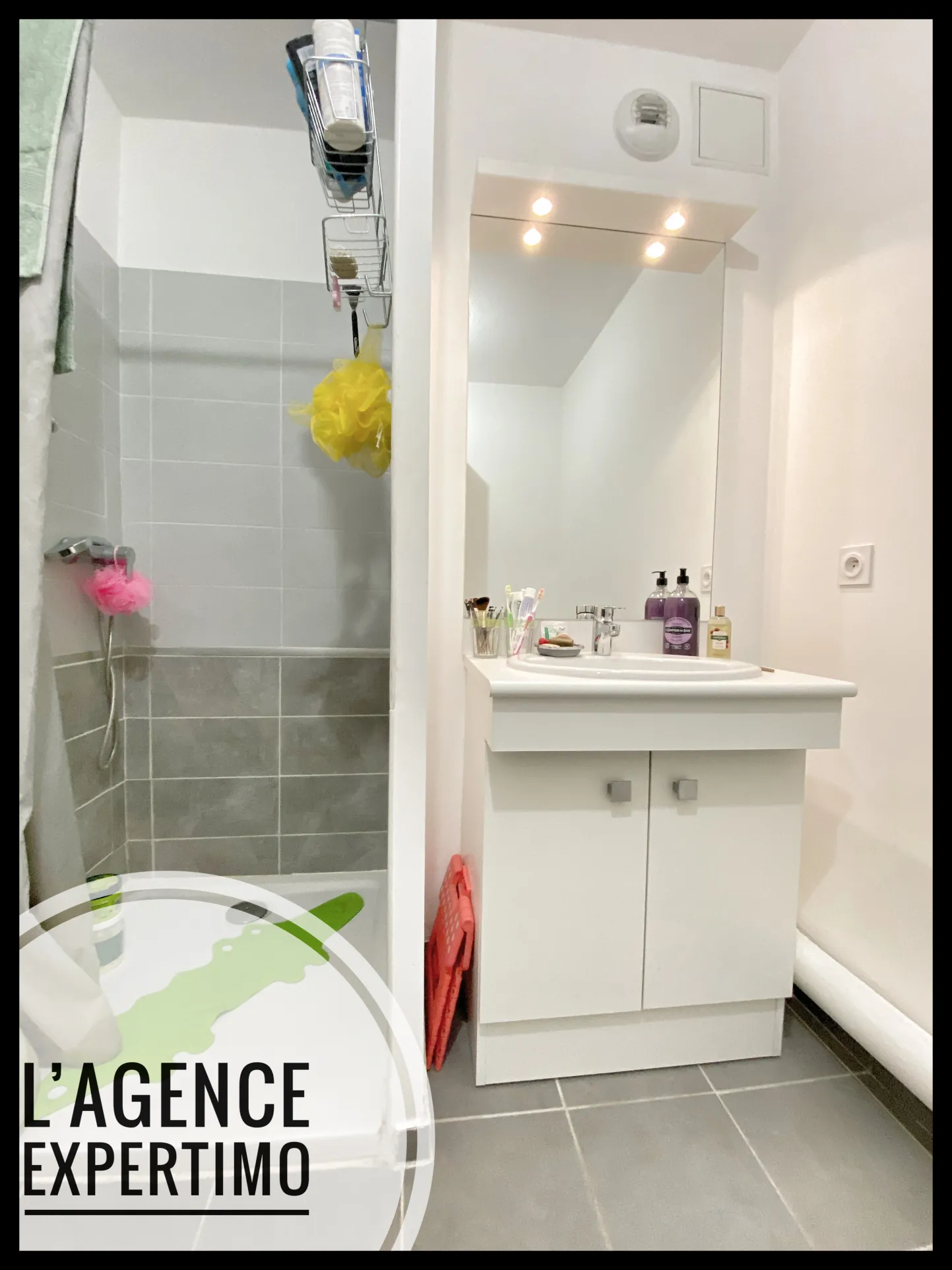 Appartement T2 avec terrasse à Avignon - Résidence récente et sécurisée 