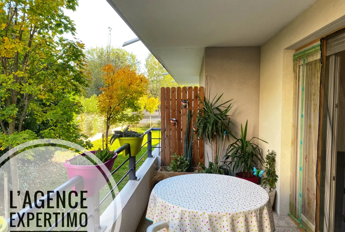 Appartement T2 avec terrasse à Avignon - Résidence récente et sécurisée 