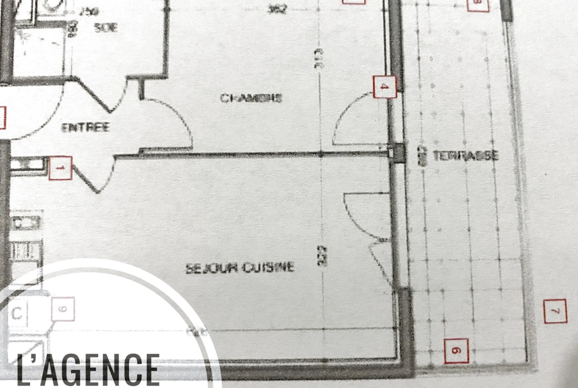 Appartement T2 avec terrasse à Avignon - Résidence récente et sécurisée 