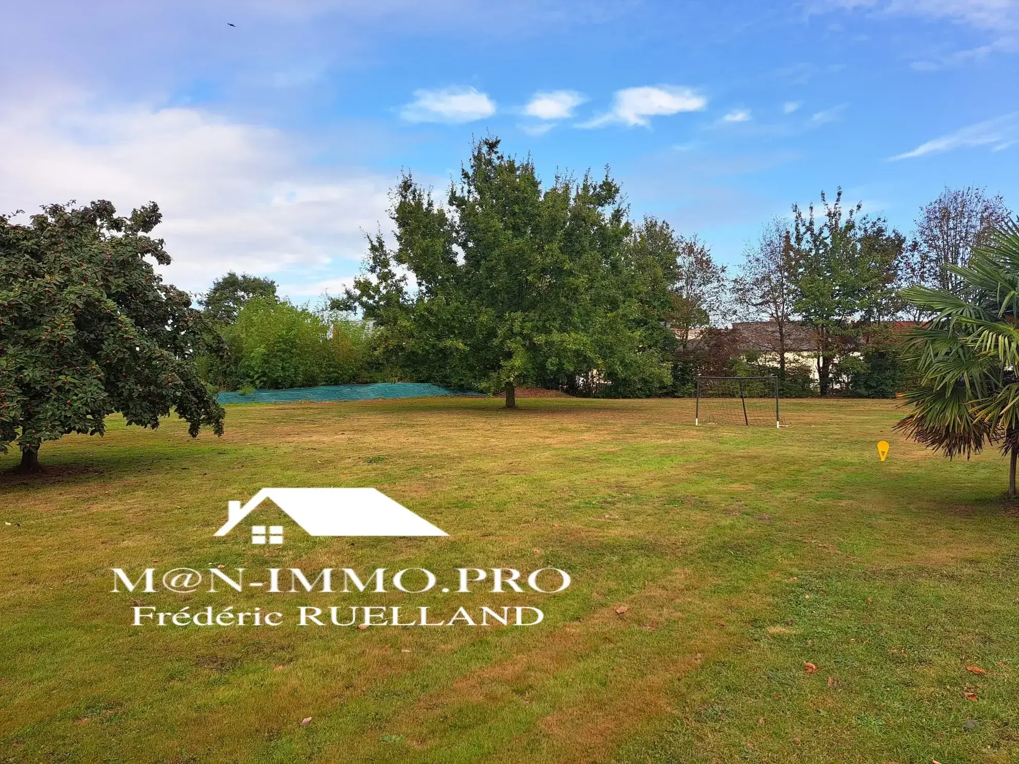 Terrain constructible de 682 m² à Pléchatel, orientation plein sud proche commodités 