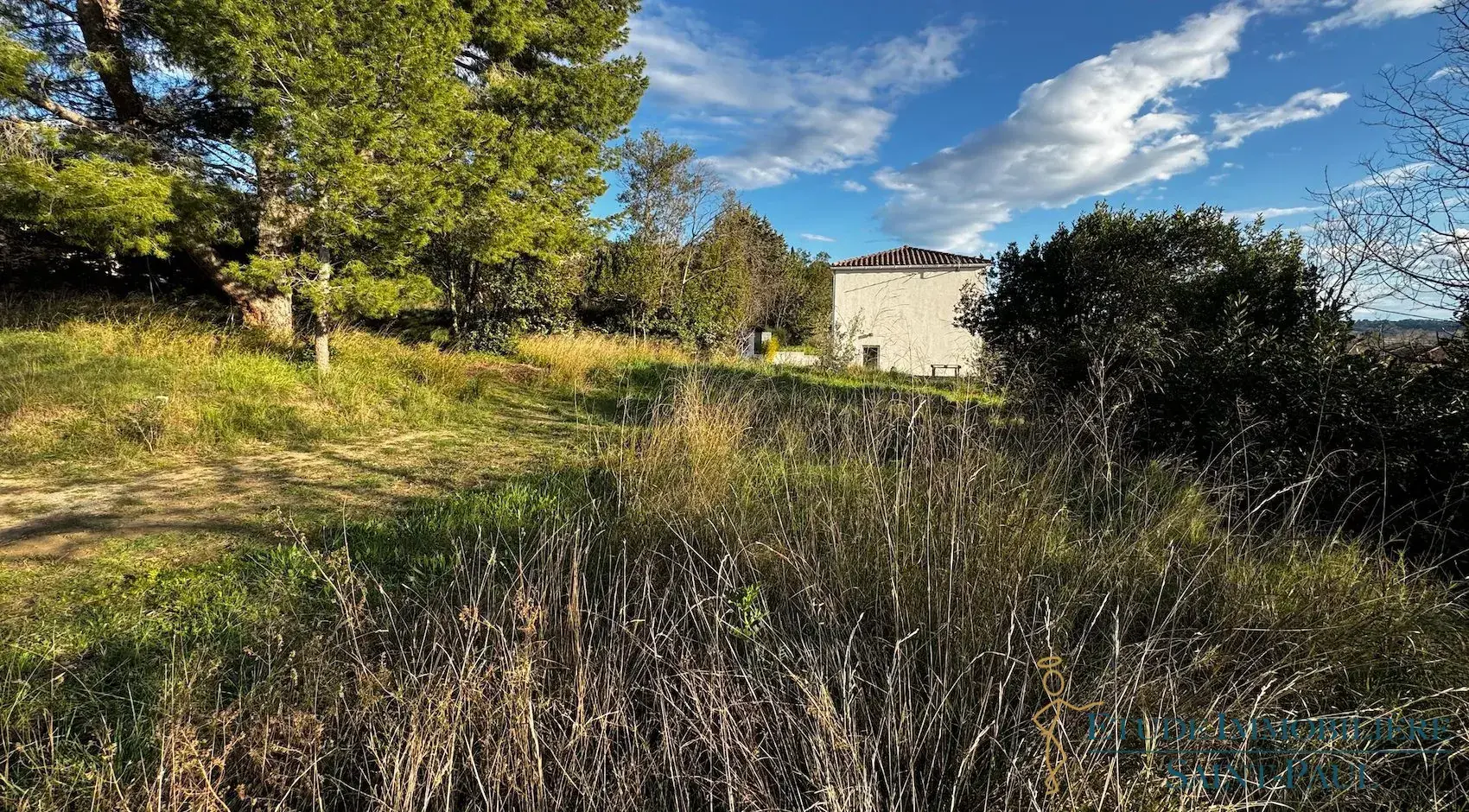Terrain constructible de 500 m² à Belarga - Idéal pour construire votre maison 