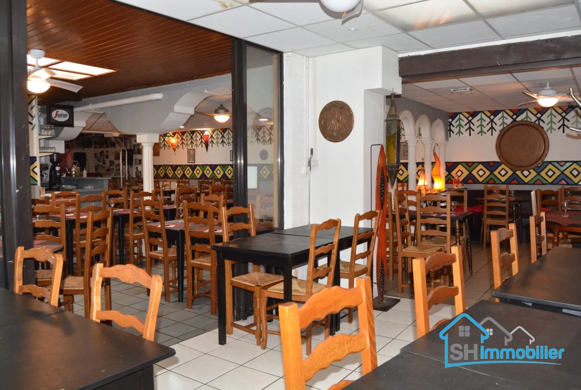 Fonds de commerce pour restaurant avec grande salle et cuisine équipée à Roubaix 