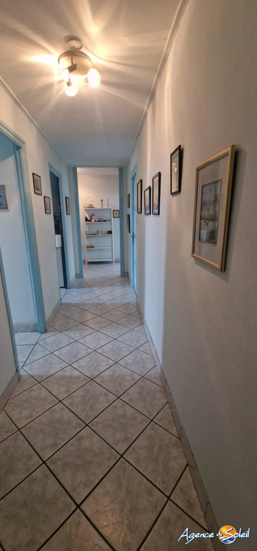 Appartement traversant de 99m² à Perpignan, dernier étage avec cave et cour 