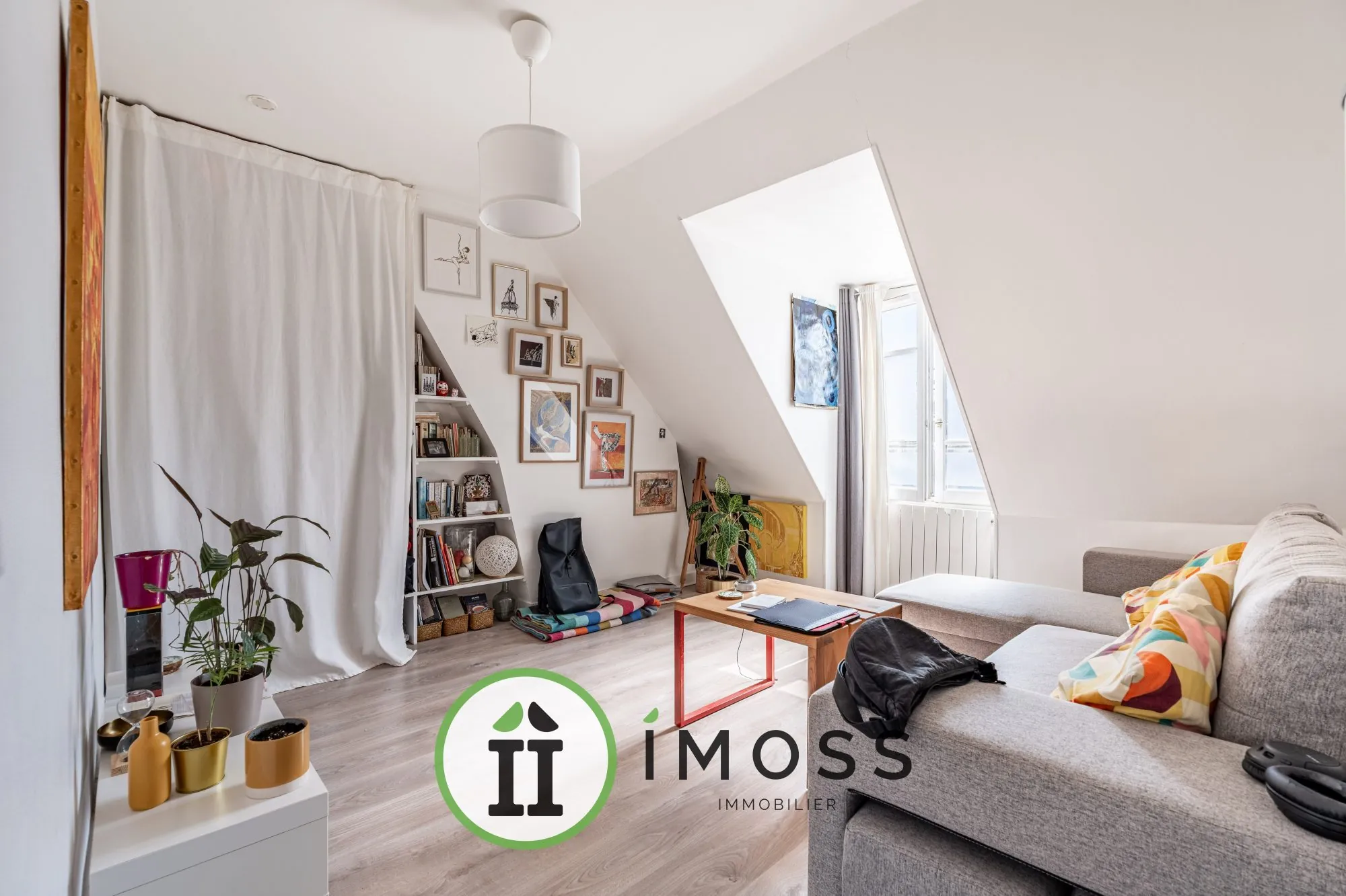 Appartement 2 pièces avec vue sur le Sacré-Cœur à Paris 18ème 