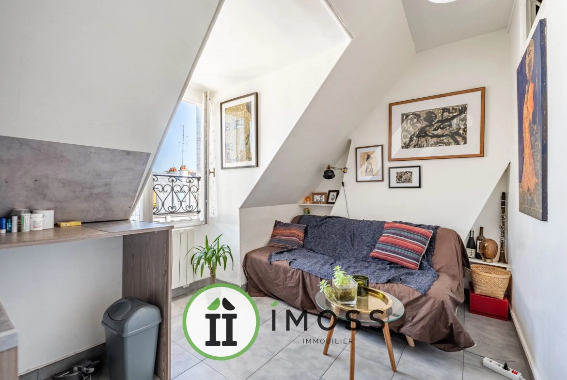 Appartement 2 pièces avec vue sur le Sacré-Cœur à Paris 18ème 