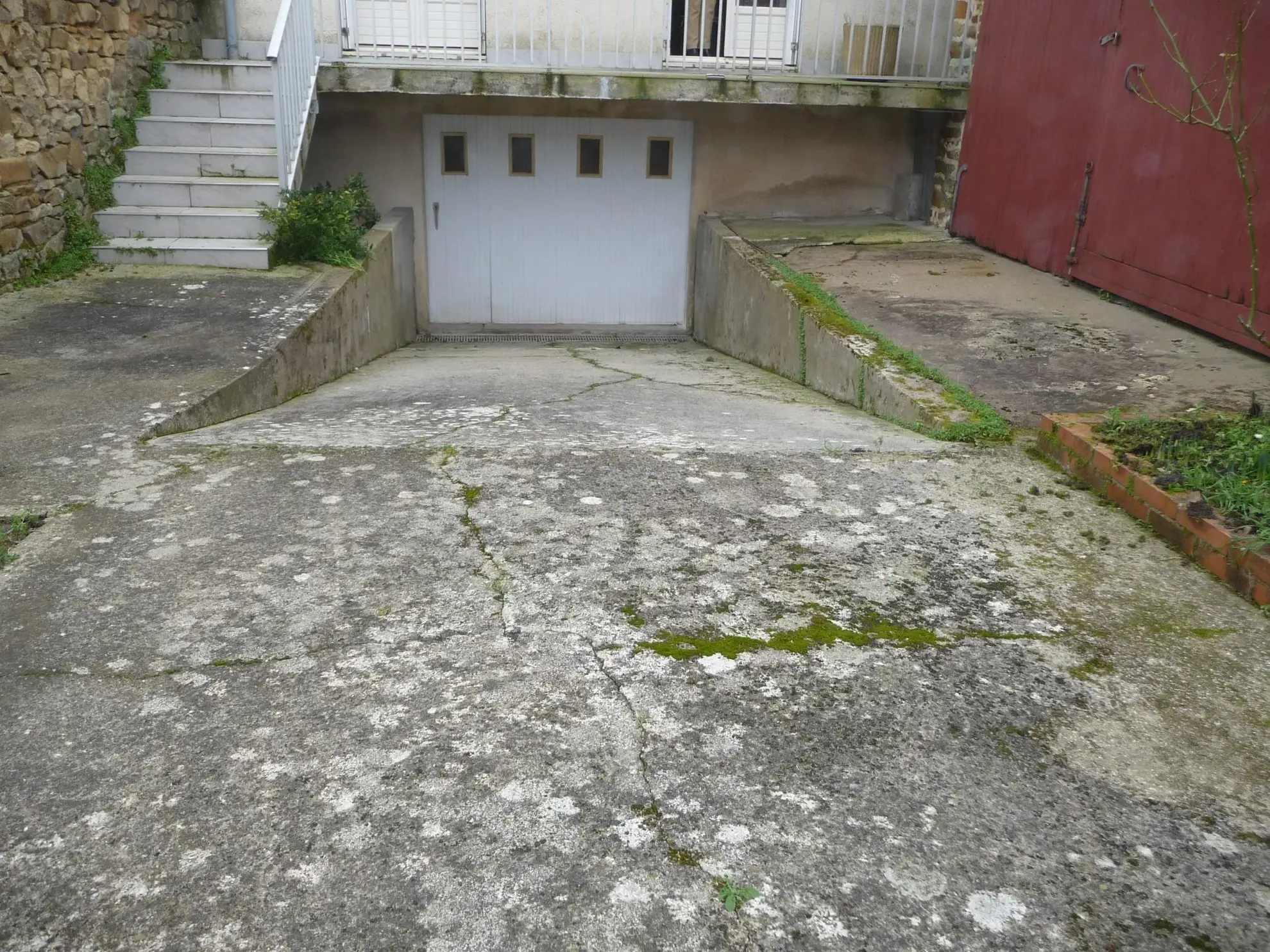 Maison à vendre au centre de La Guerche-de-Bretagne avec dépendance et revenu locatif 