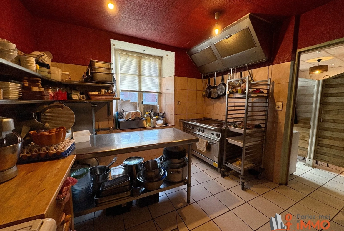 Fonds de commerce bar-restaurant à vendre à Usson-en-Forez 