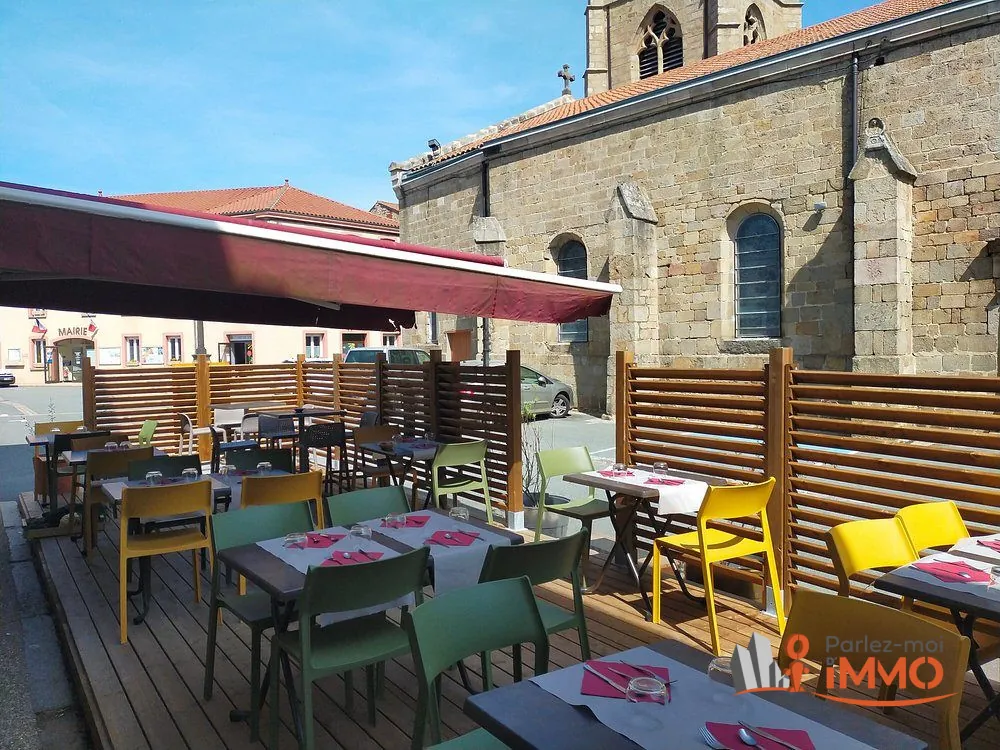 Fonds de commerce bar-restaurant à vendre à Usson-en-Forez 