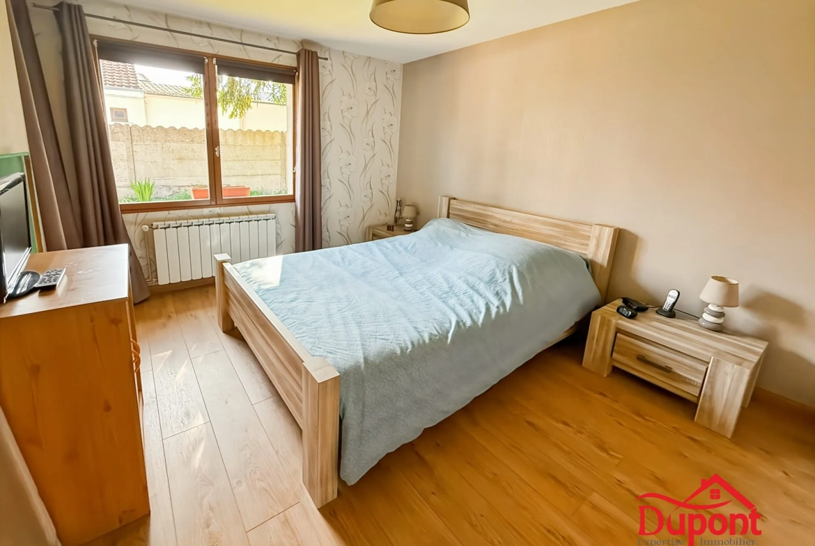 Maison de plain-pied avec grand jardin près de Valenciennes à vendre 