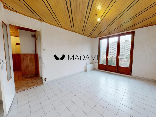Appartement T3 avec Vue sur la Bastille à Saint-Martin-d'Hères - Dernier Étage à Renovant