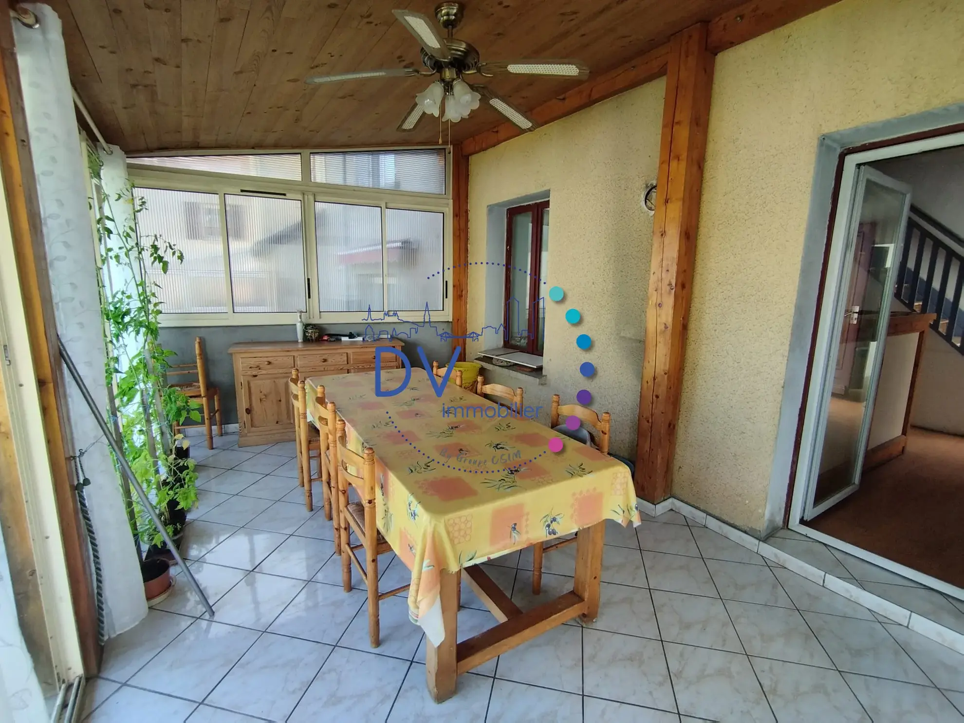 Maison à rénover avec jardin à Amplepuis, proche gare SNCF 