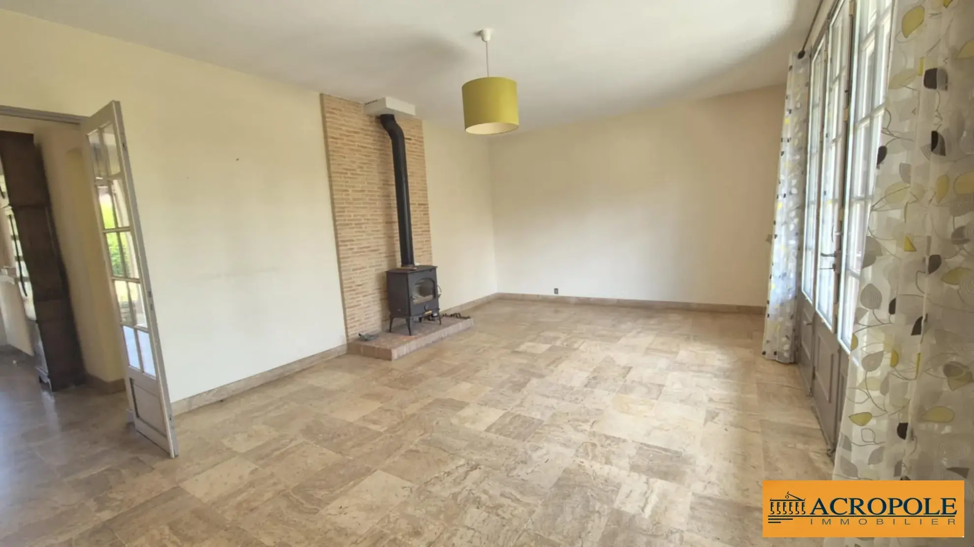 Maison familiale de 184 m² avec vue sur étang à Coullons 