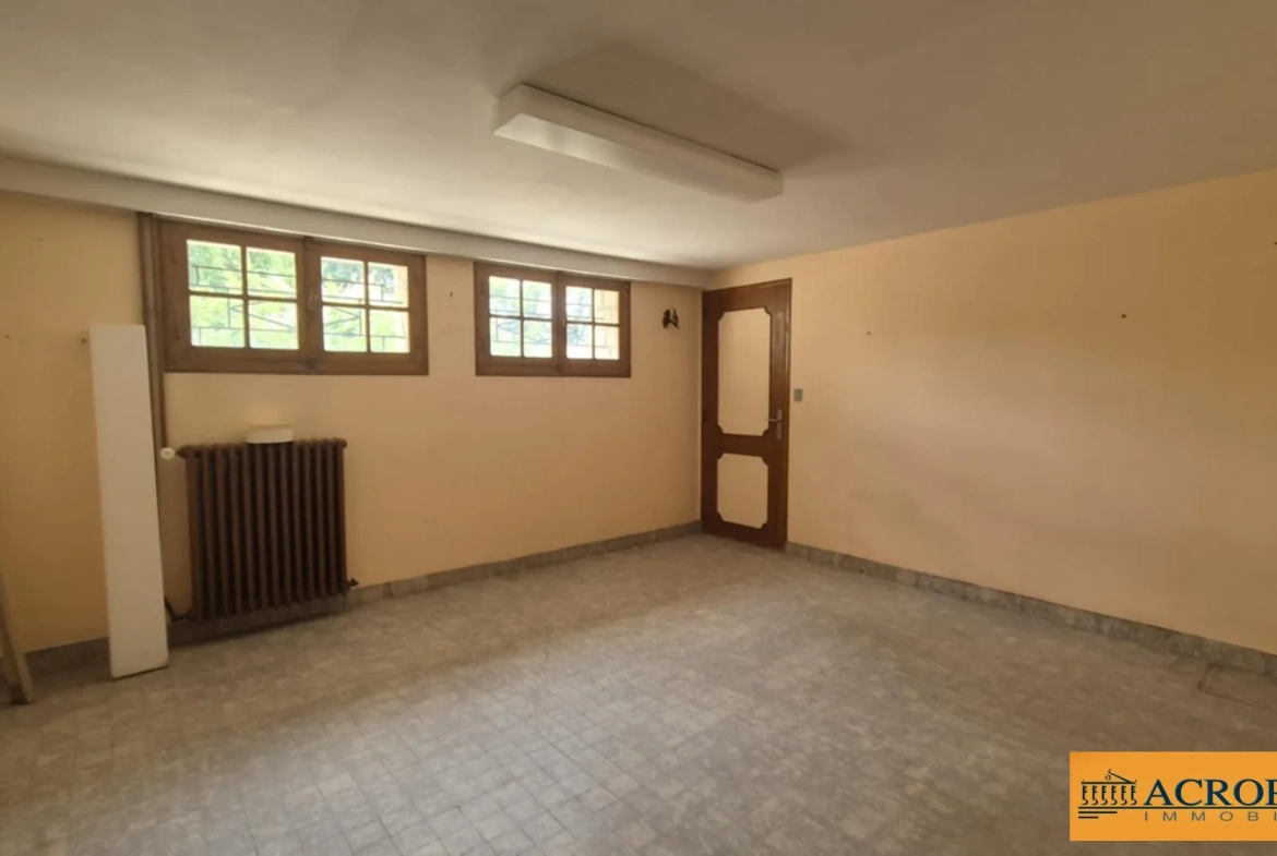 Maison familiale de 184 m² avec vue sur étang à Coullons 