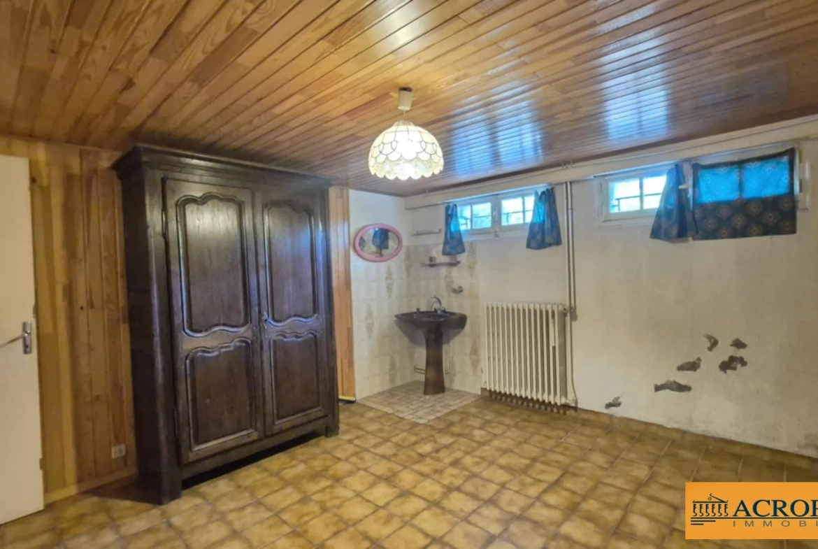 Maison familiale de 184 m² avec vue sur étang à Coullons 