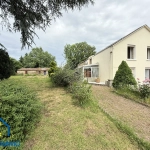 Charmante maison à vendre à La Châtaigneraie avec 3 chambres, terrain arboré de 1444 m² et équipements modernes