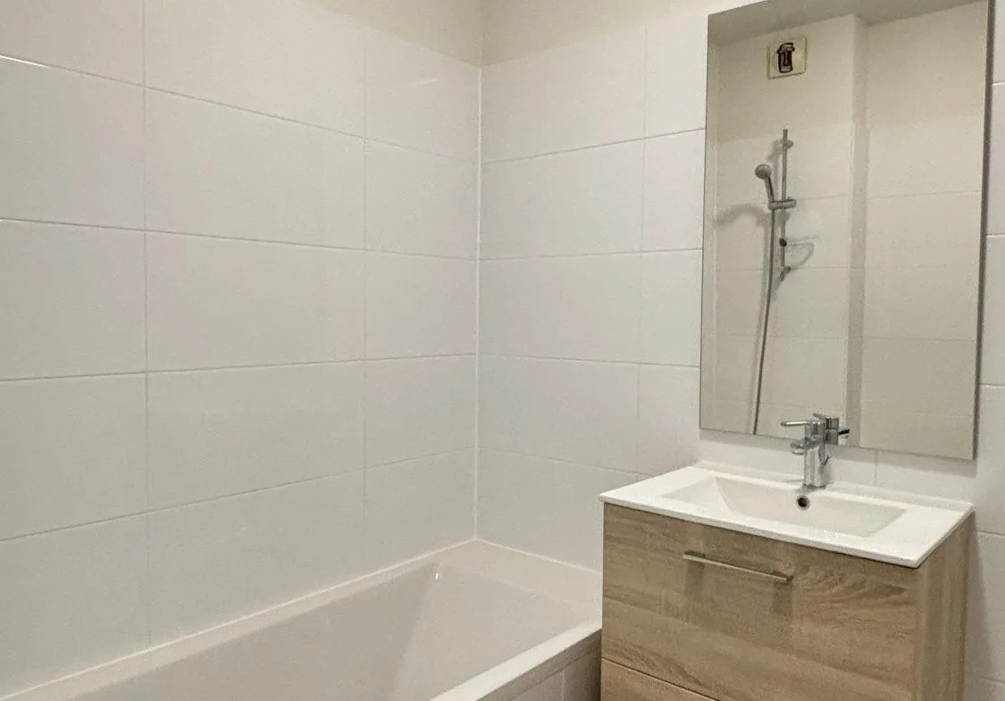 Appartement 2 pièces à Toulouse, Quartier Barrière de Paris avec parking et cave 