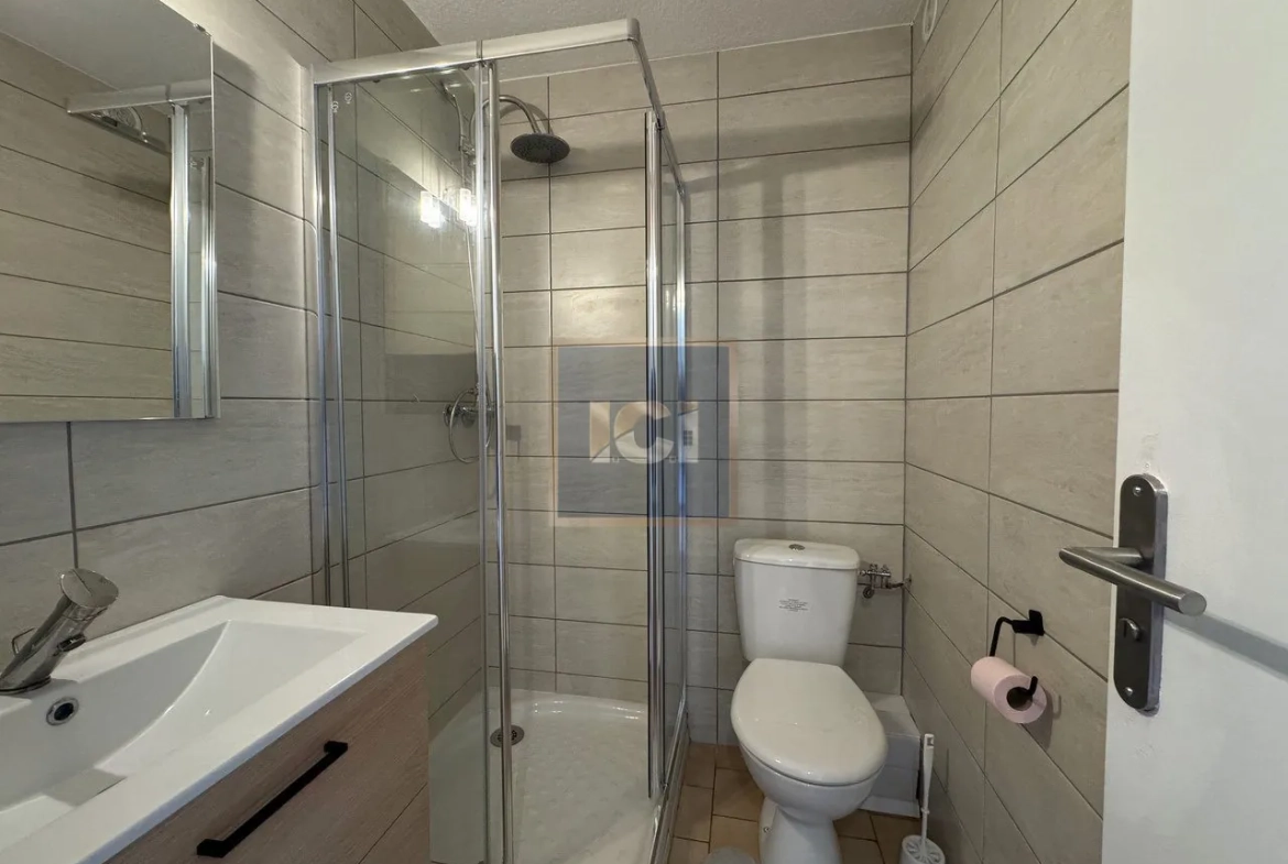 Appartement lumineux de 24,89 m² avec terrasse et parking à Sainte-Maxime 